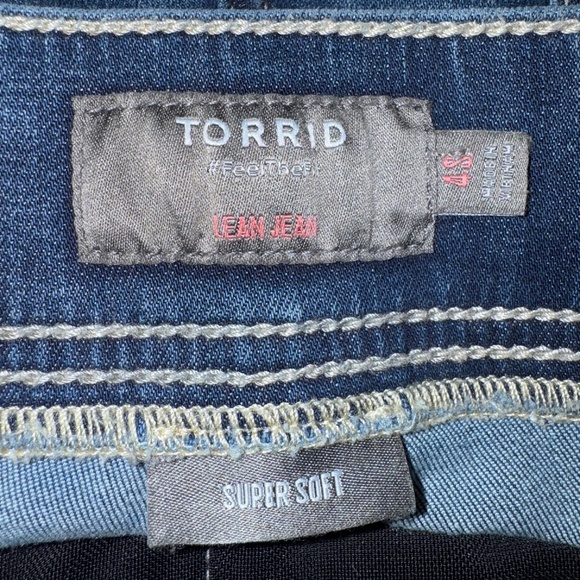 Torrid Lean Jean Skinny Super Soft High-Rise Jean Fray Hem Size 4S 4X Short - Picture 3 of 7